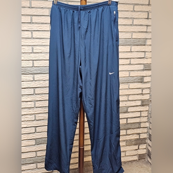 Nike Other - NIKE Active Pants Sz XL